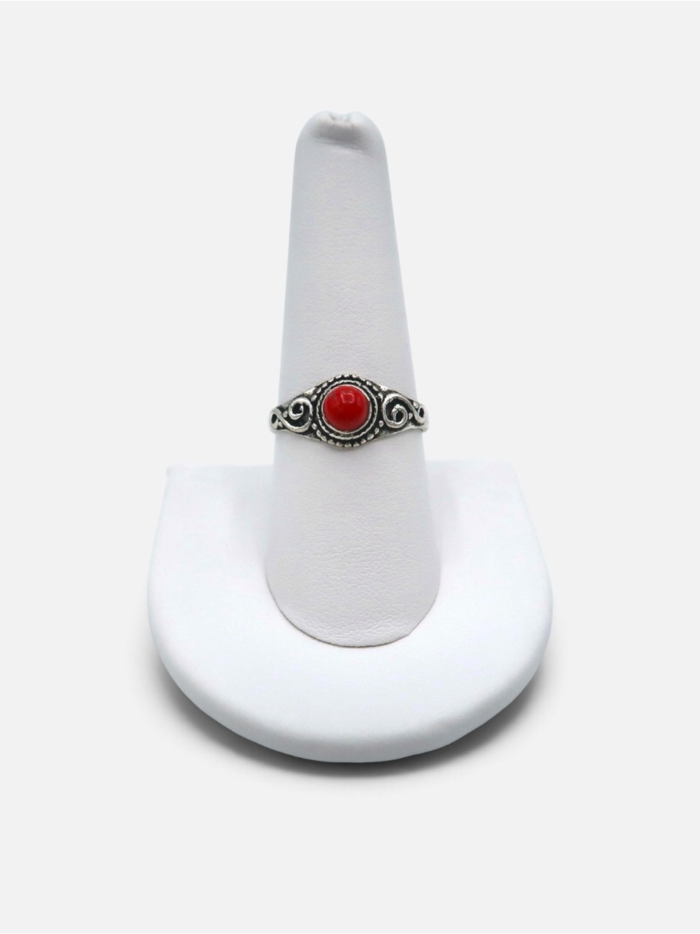 VINTAGE RED CORAL RING - Picture 2 of 2